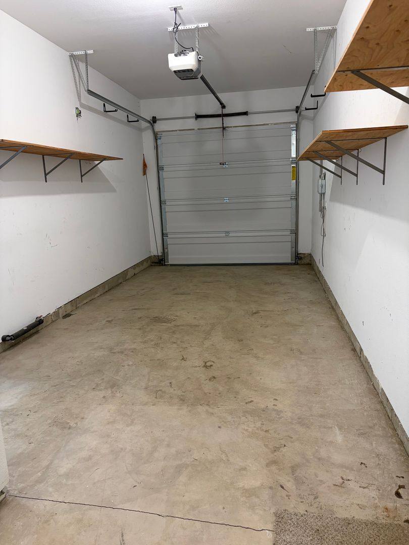 House for rent at 332 E Wayno Way, Newberg, OR 97132