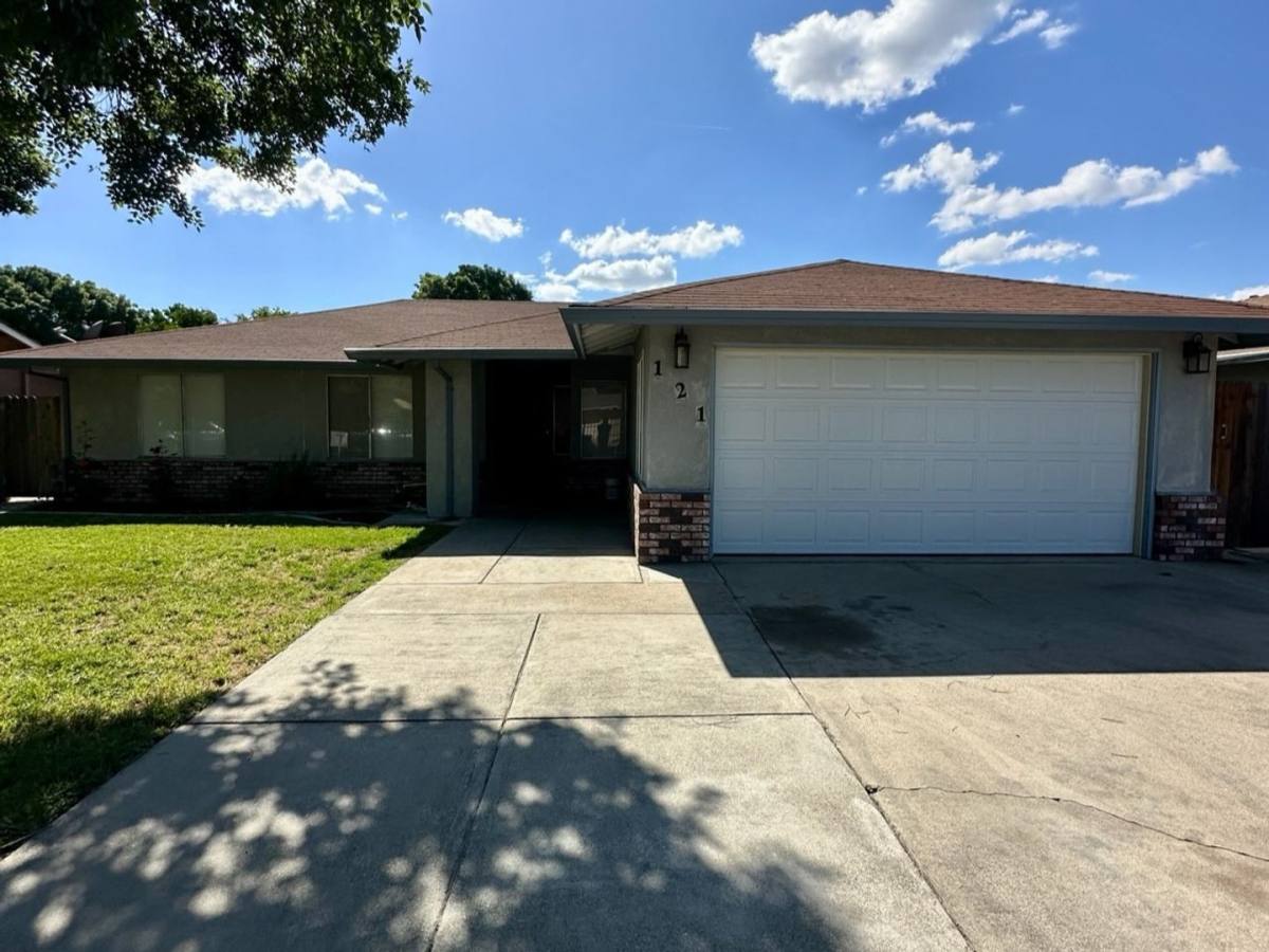 House for rent at 121 Eula Dr, Modesto, CA 95354