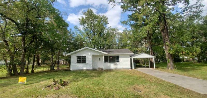 Apartment for rent at 2270 Johnson St, Beaumont, TX 77703