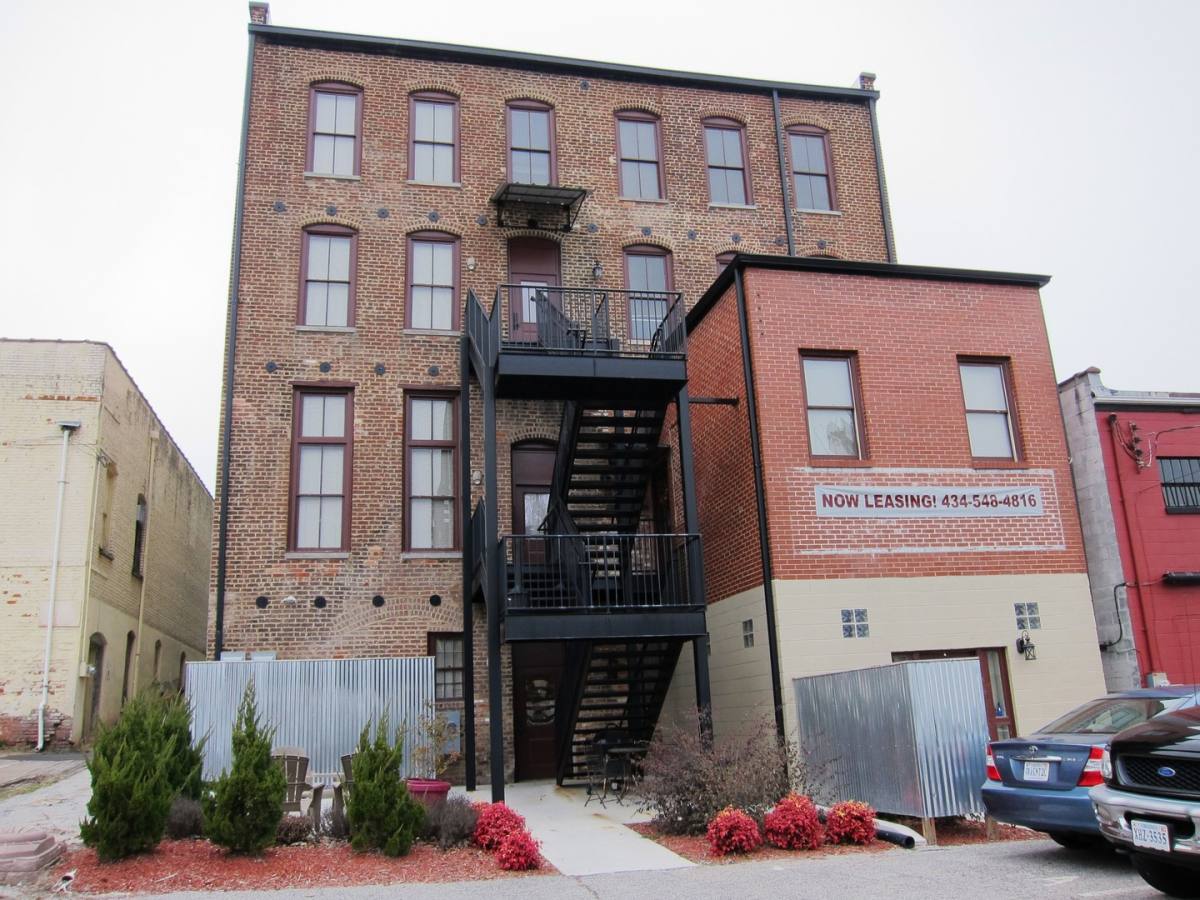 Apartment for rent at 533 Main St, Danville, VA 24541