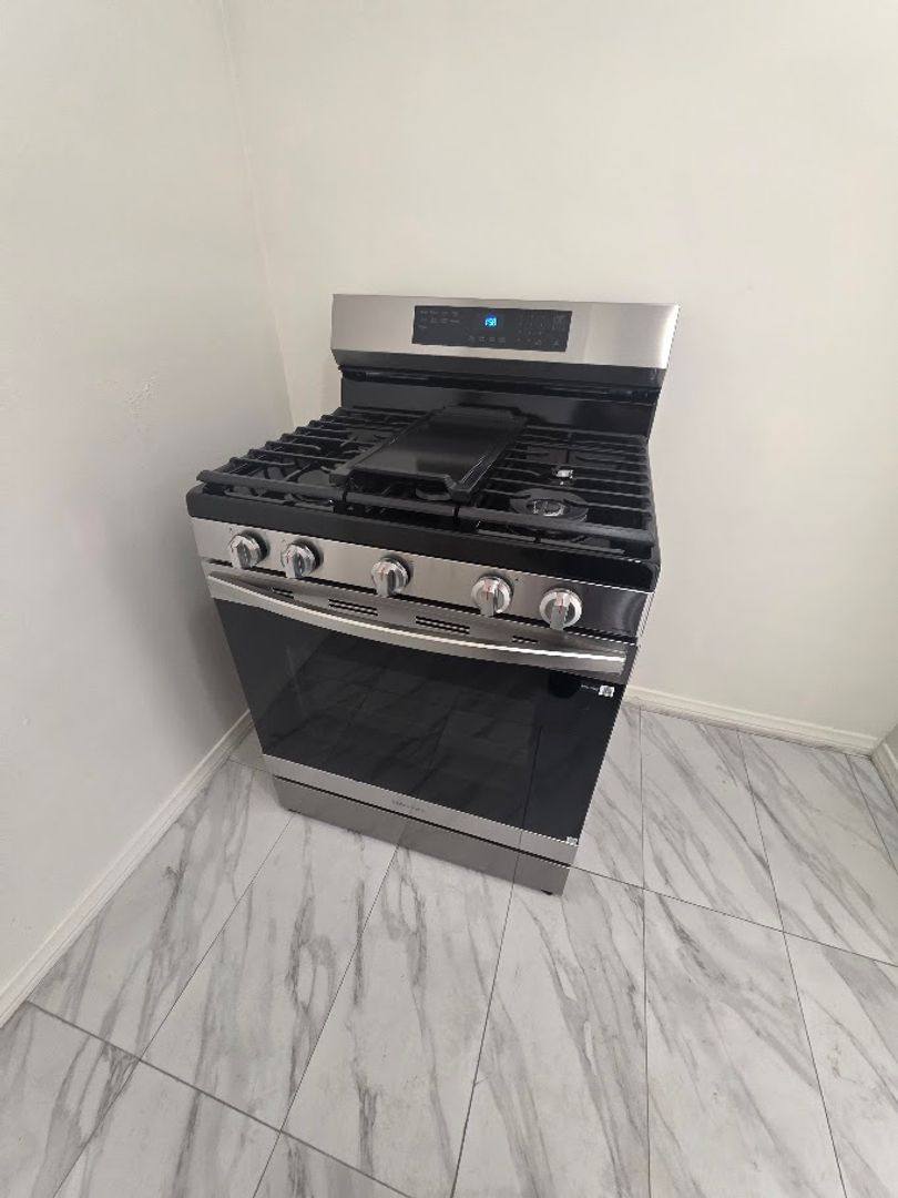 Condo for rent at 815 Pacific Ave, Long Beach, CA 90803