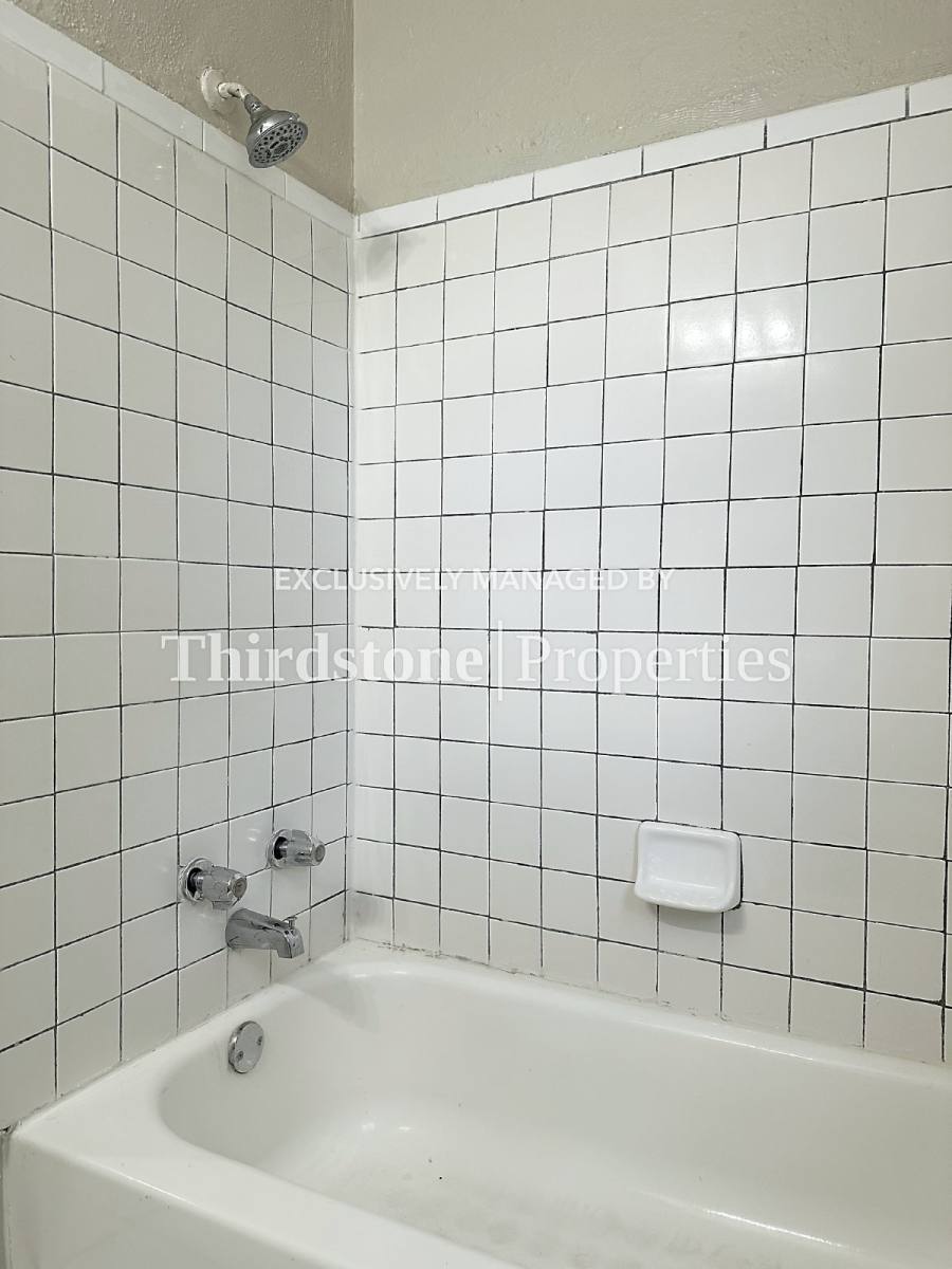House for rent at 562 W 49th St, Jacksonville, FL 32208