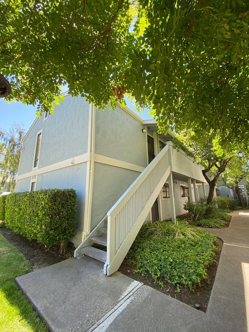 Condo for rent at 900 Southampton Rd, Benicia, CA 94510