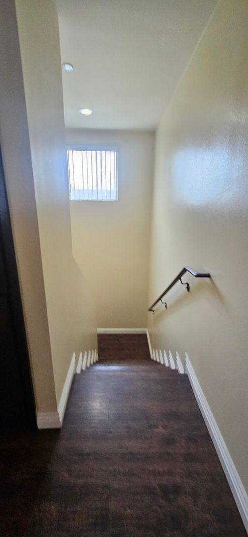 Apartment for rent at 611 E 75th St, Los Angeles, CA 90001