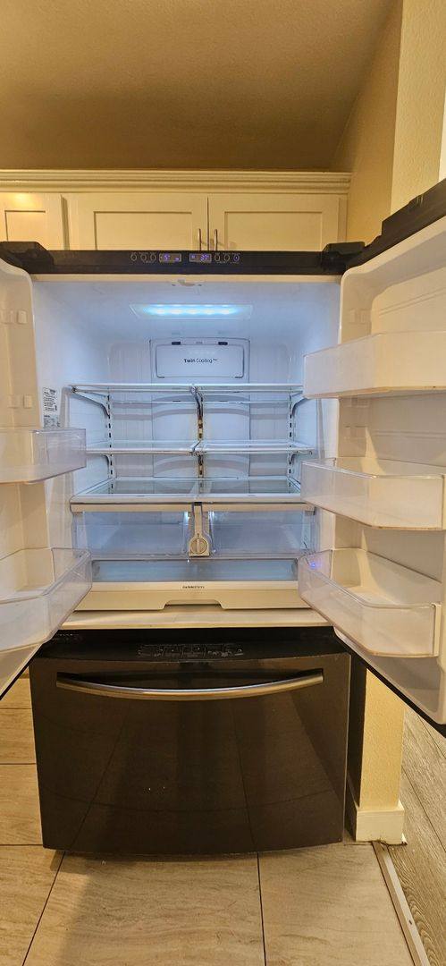 Apartment for rent at 1631 E 85th St, Los Angeles, CA 90001