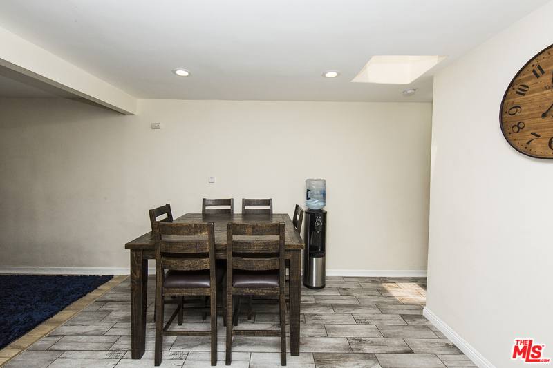 Townhouse for rent at 921 W 83rd St, Los Angeles, CA 90044