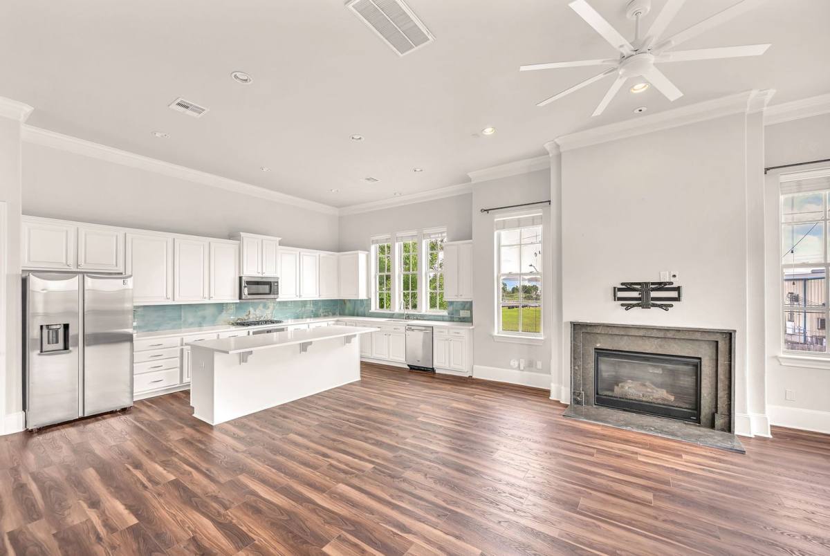 House for rent at 9644 Knight Rd, Houston, TX 77045