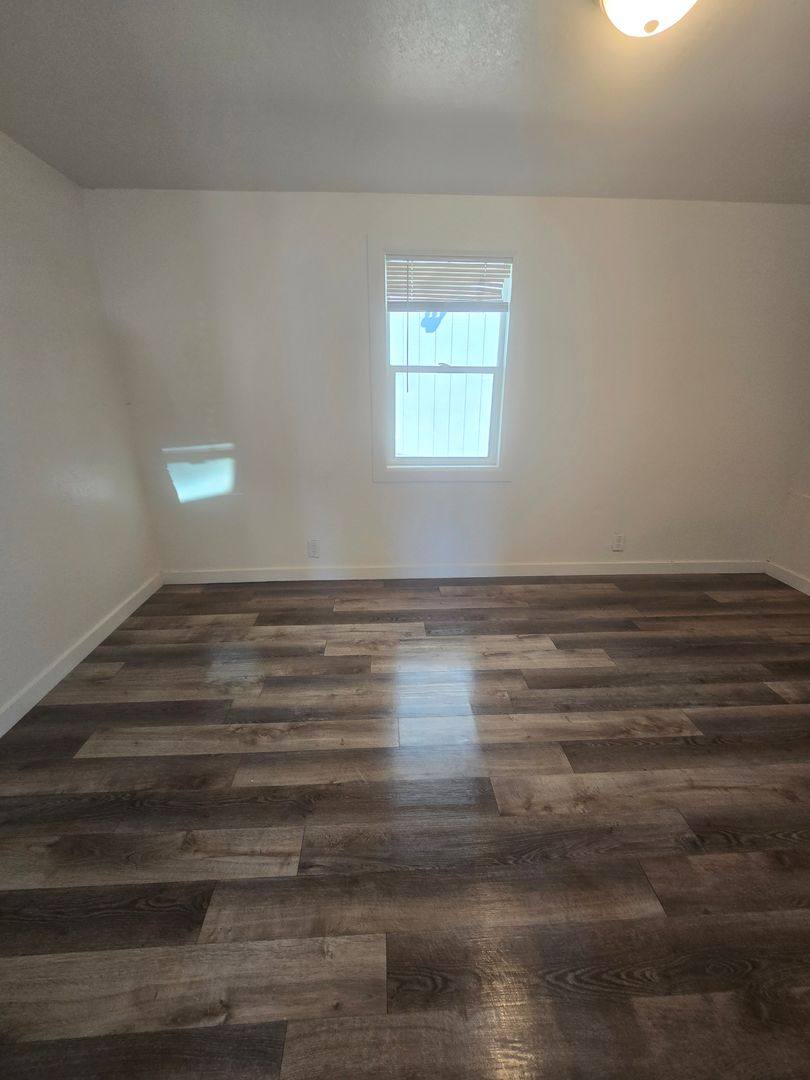 Apartment for rent at 1029 S Division St, Moses Lake, WA 98837