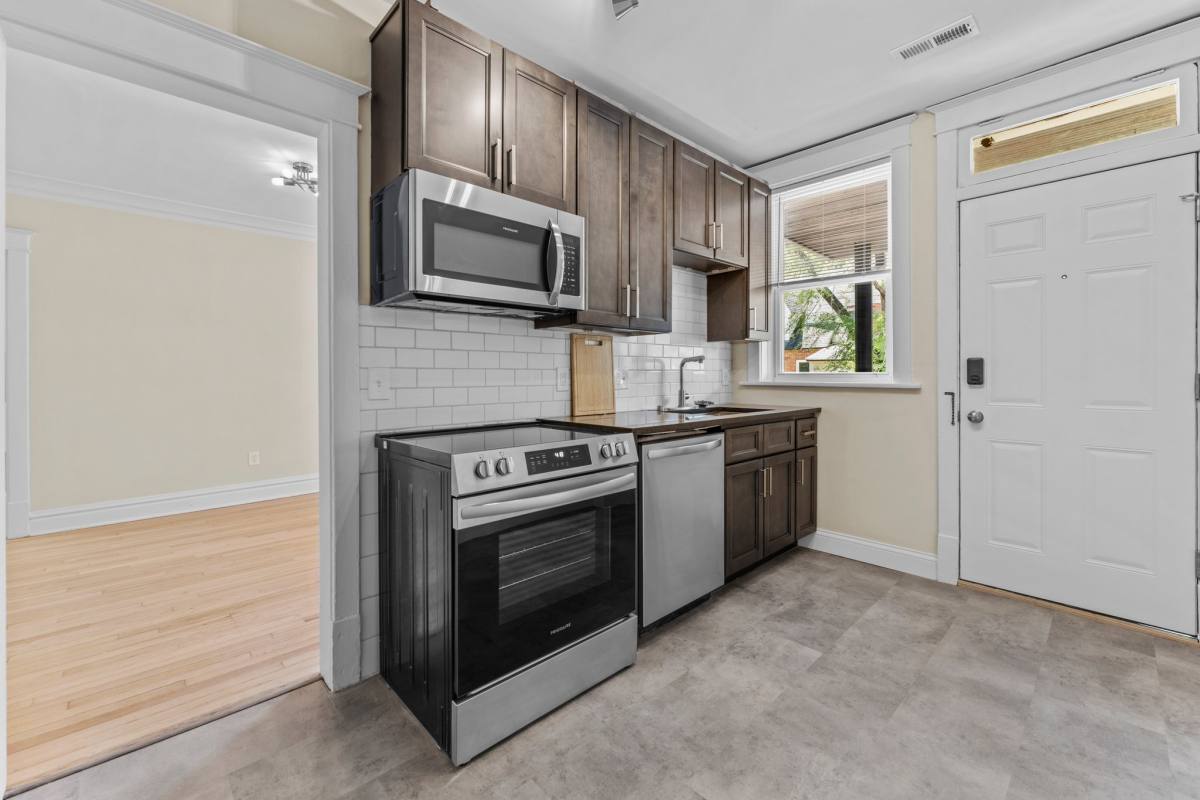 Apartment for rent at 7350 Amherst Ave #1E, Saint Louis, MO 63130