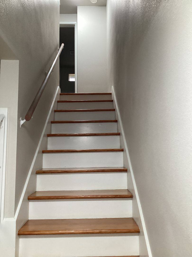Townhouse for rent at 1332 8th Ave SW, Albany, OR 97321