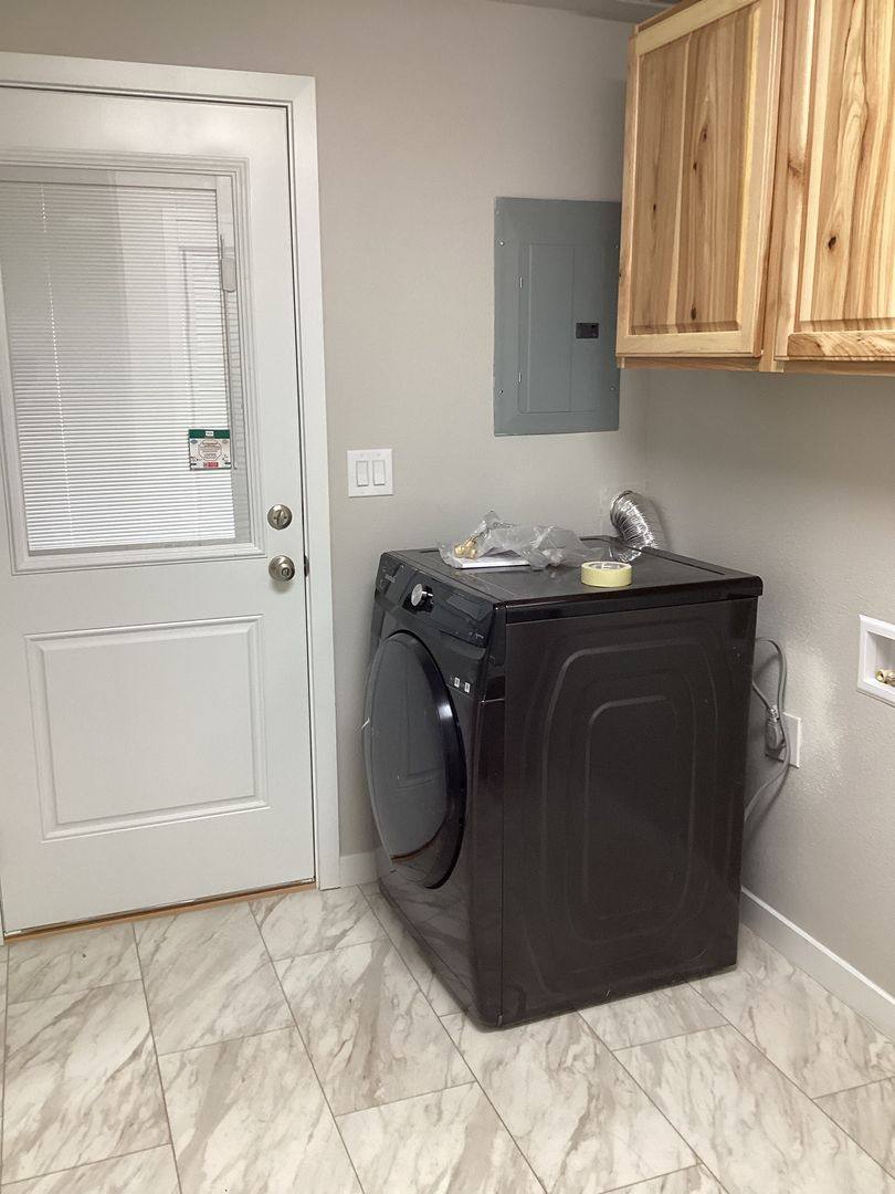Townhouse for rent at 1332 8th Ave SW, Albany, OR 97321