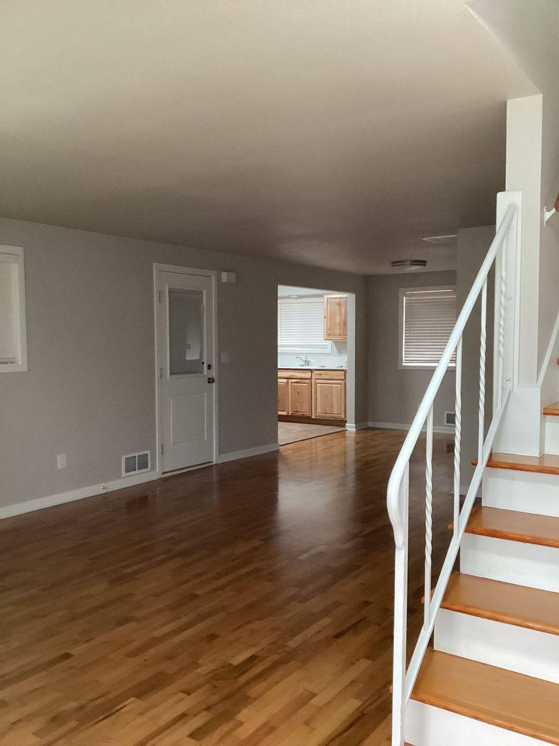 Townhouse for rent at 1332 8th Ave SW, Albany, OR 97321