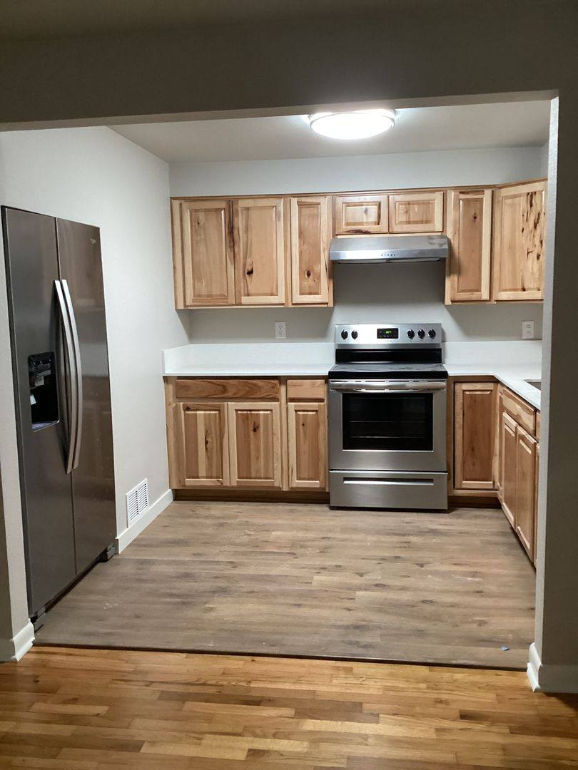 Townhouse for rent at 1332 8th Ave SW, Albany, OR 97321