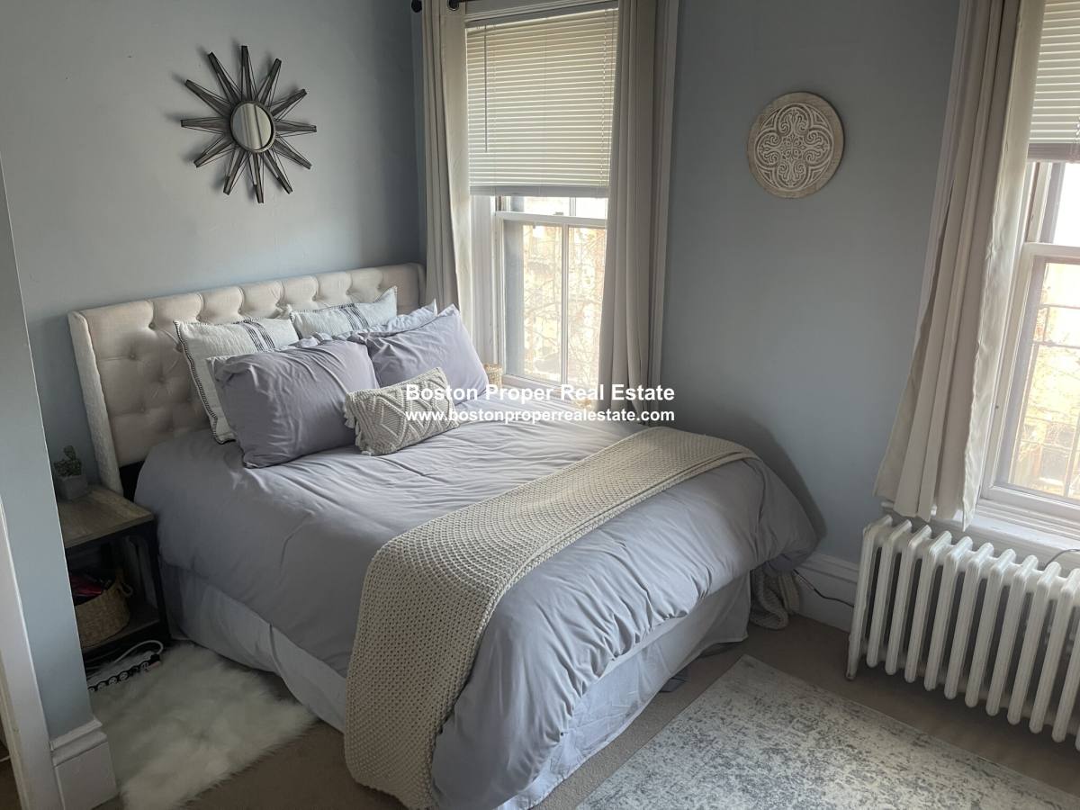 Apartment for rent at 379 Marlborough St #5, Boston, MA 02115