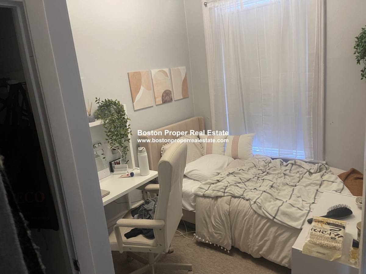 Apartment for rent at 379 Marlborough St #5, Boston, MA 02115