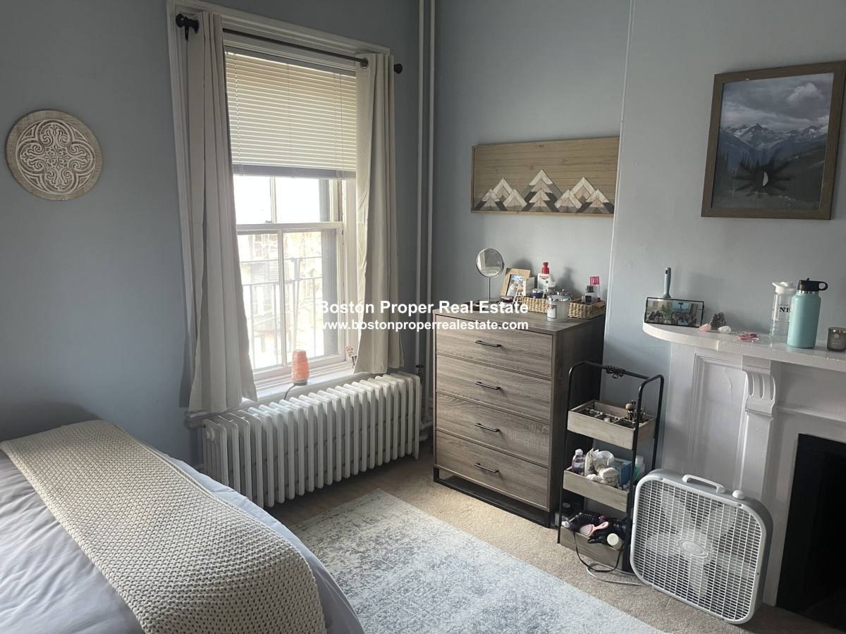 Apartment for rent at 379 Marlborough St #5, Boston, MA 02115