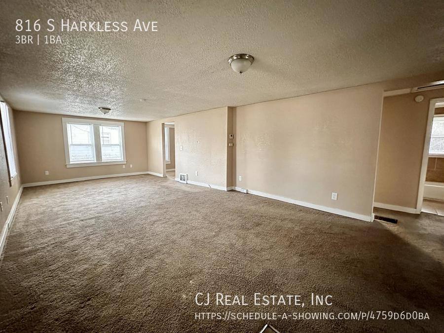 House for rent at 816 S Harkless Ave, Independence, MO 64050