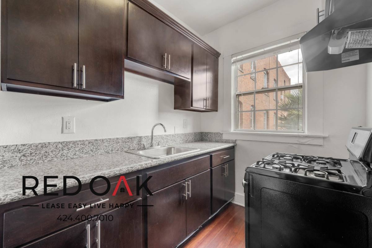 Condo for rent at 1110 S Lake St #107, Los Angeles, CA 90006