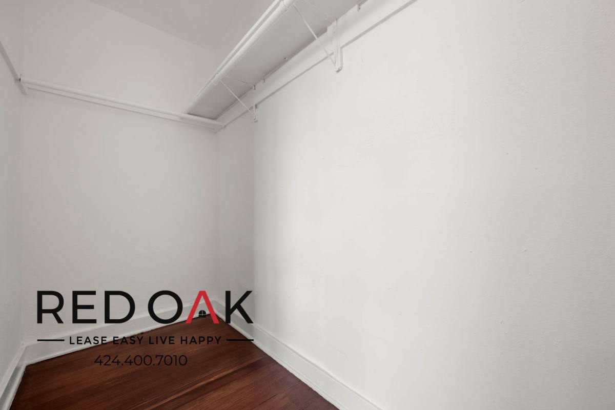 Condo for rent at 1110 S Lake St #107, Los Angeles, CA 90006