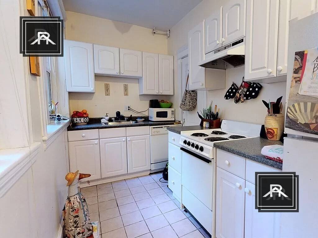 Apartment for rent at 1639 Commonwealth Ave #1, Brighton, MA 02135