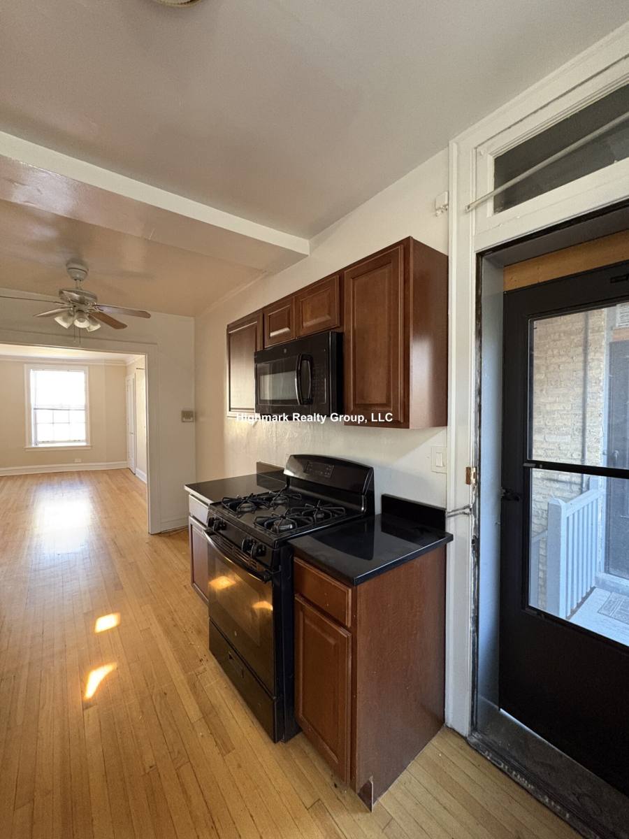 Apartment for rent at 907 Elmwood Ave #F3, Evanston, IL 60202