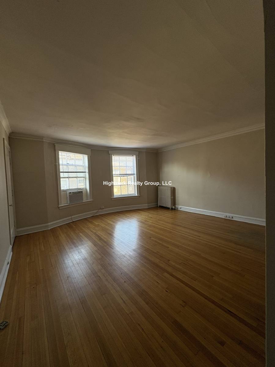 Apartment for rent at 907 Elmwood Ave #F3, Evanston, IL 60202