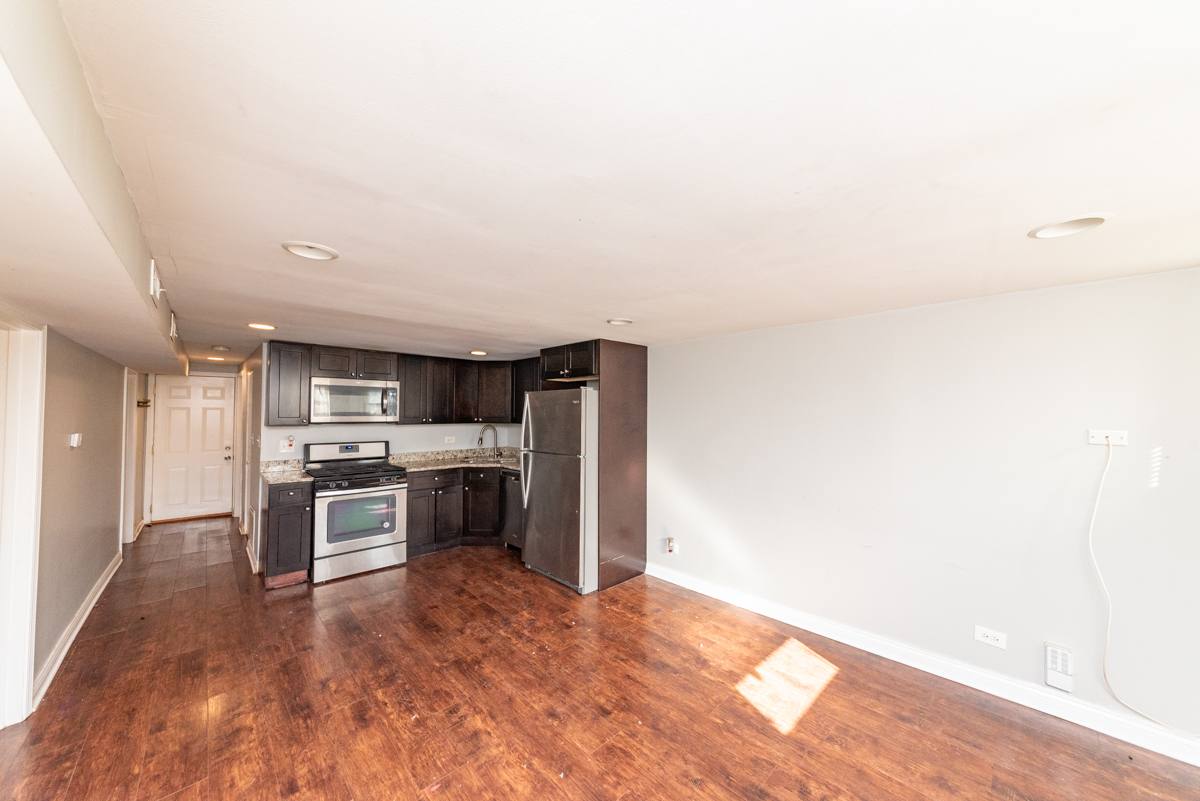 Apartment for rent at 5344 W Eddy St #G, Chicago, IL 60641