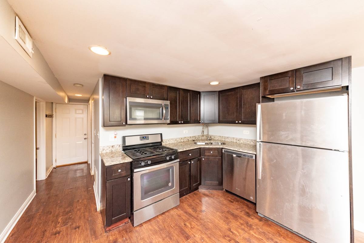 Apartment for rent at 5344 W Eddy St #G, Chicago, IL 60641
