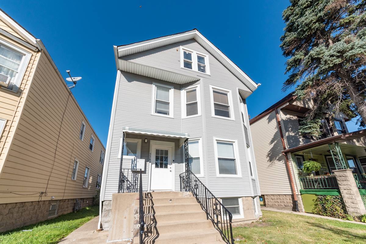 Apartment for rent at 5344 W Eddy St #G, Chicago, IL 60641