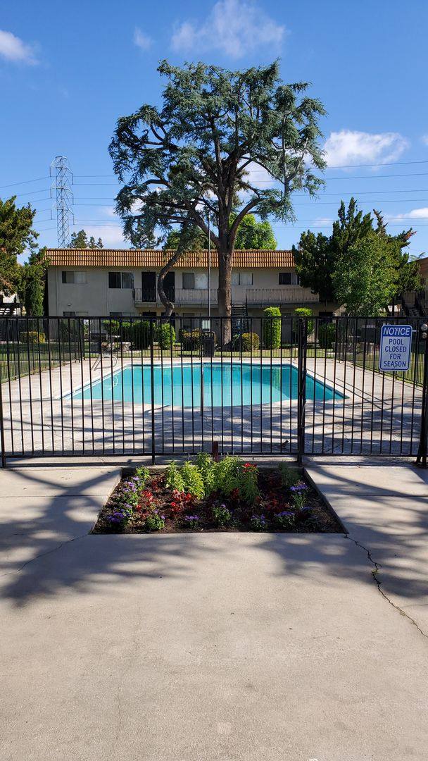 Apartment for rent at 3042 E Dayton, Fresno, CA 93726