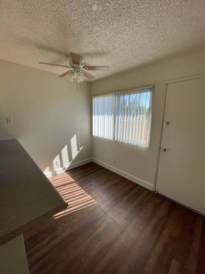 Apartment for rent at 3042 E Dayton, Fresno, CA 93726