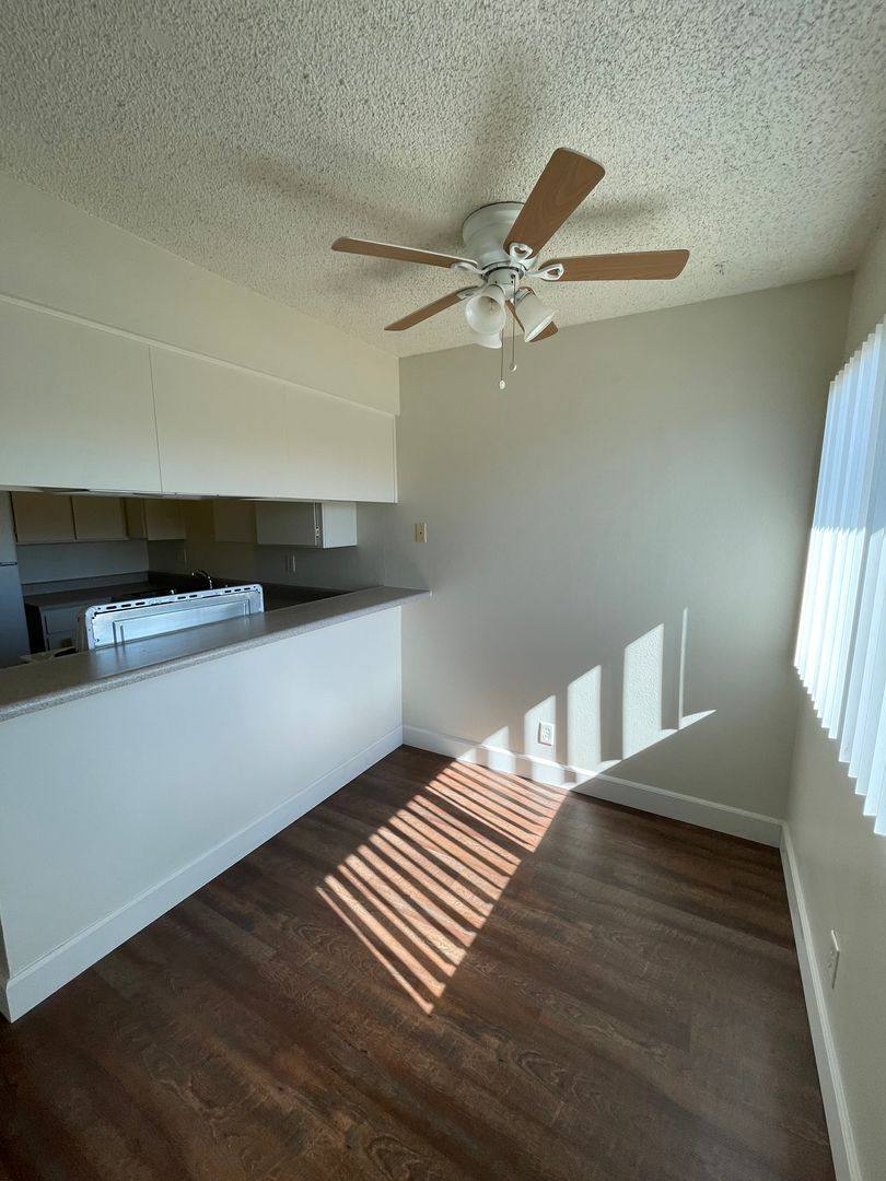 Apartment for rent at 3042 E Dayton, Fresno, CA 93726