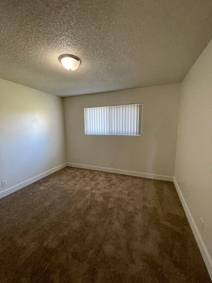 Apartment for rent at 3042 E Dayton, Fresno, CA 93726