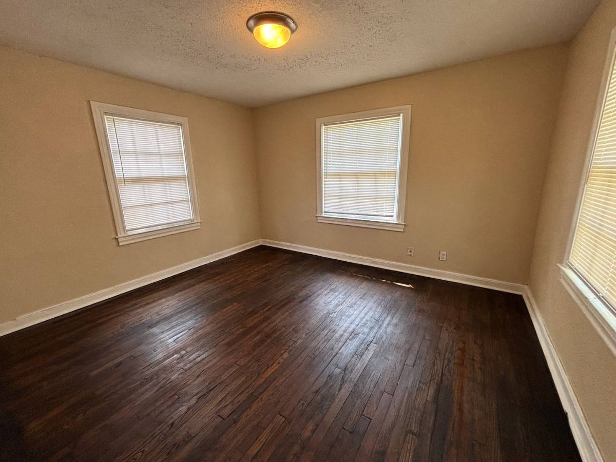 House for rent at 45 17th Ave N, Texas City, TX 77590