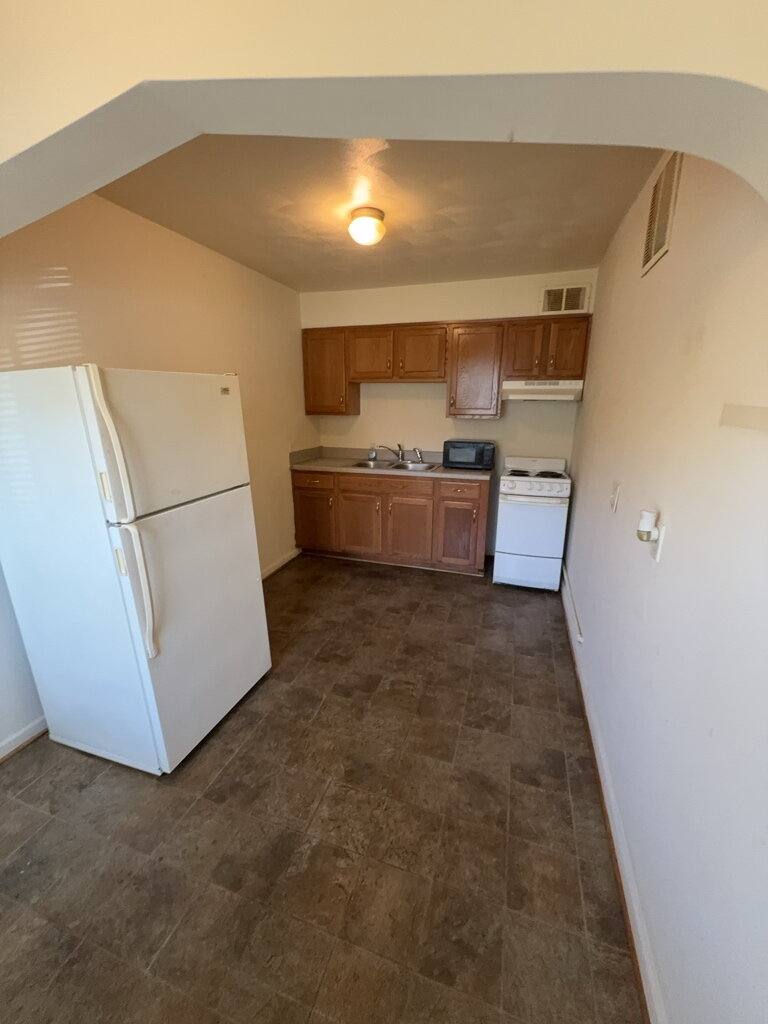 Townhouse for rent at 201 Glendale Ave #B, Norfolk, VA 23505