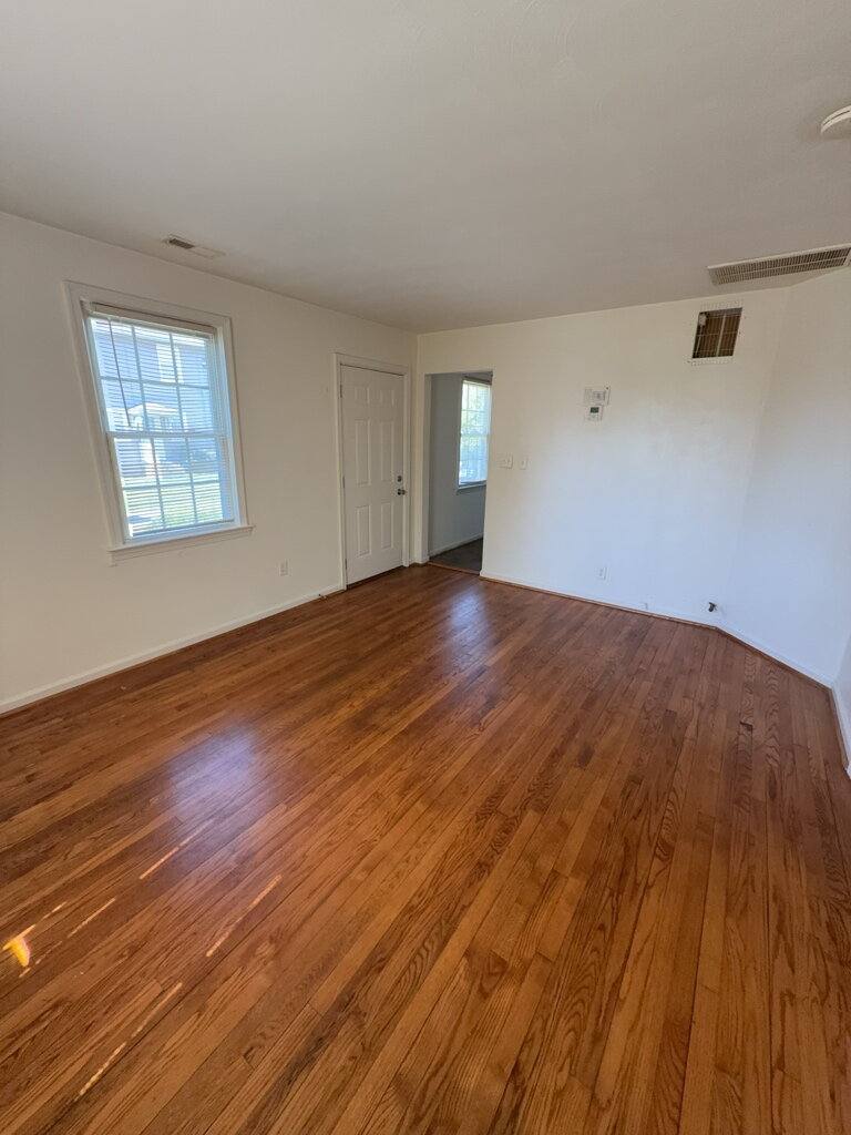 Townhouse for rent at 201 Glendale Ave #B, Norfolk, VA 23505