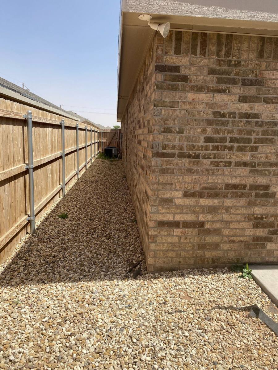 1301 N Clinton Ave #B, Lubbock, TX 79416
