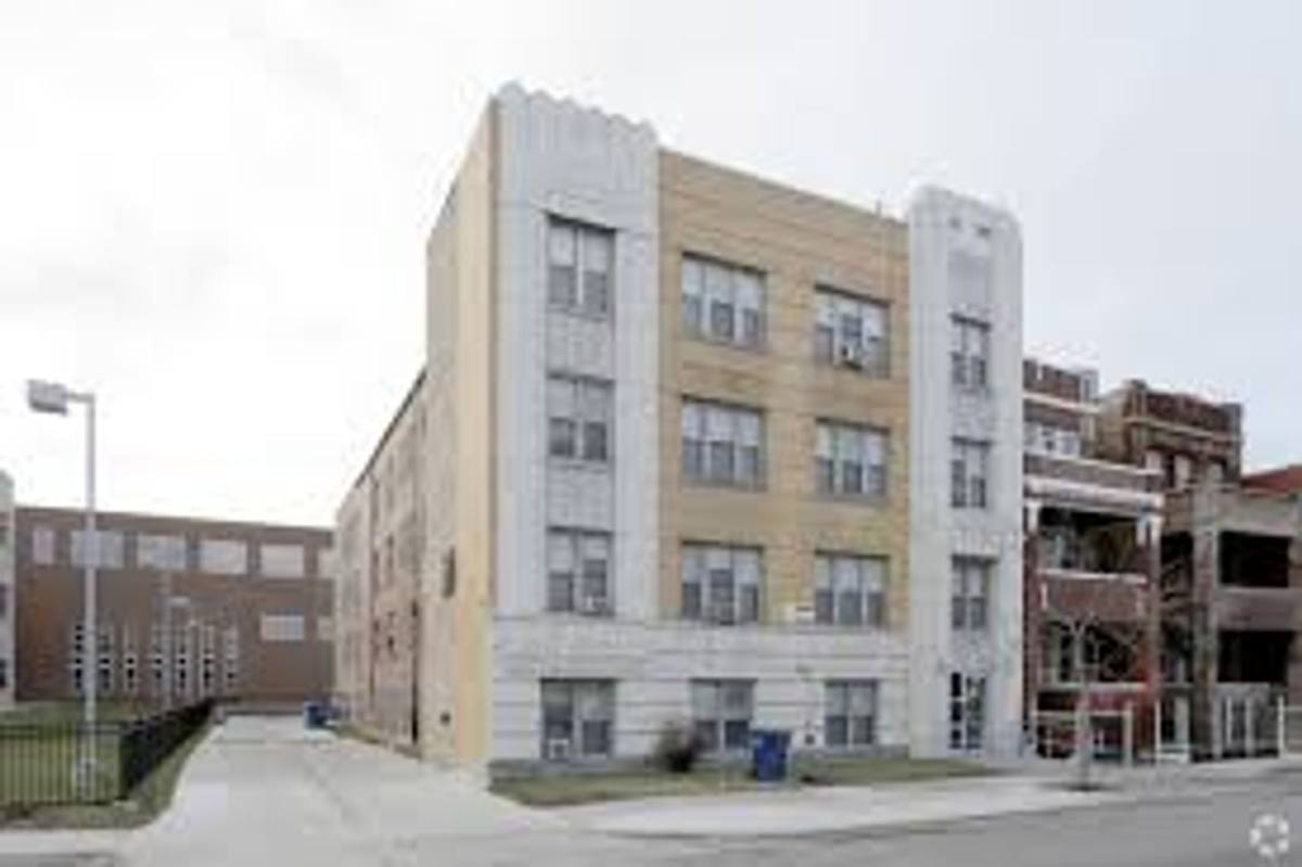 Apartment for rent at 126 S Central, Chicago, IL 60644