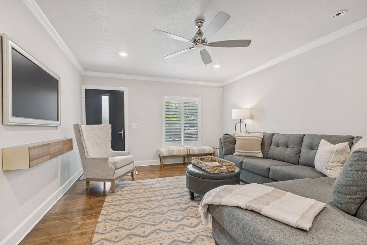 Apartment for rent at 488 E Olmos Dr, San Antonio, TX 78212