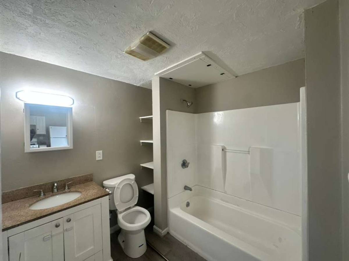 Apartment for rent at 249 Lincoln St, Worcester, MA 01605