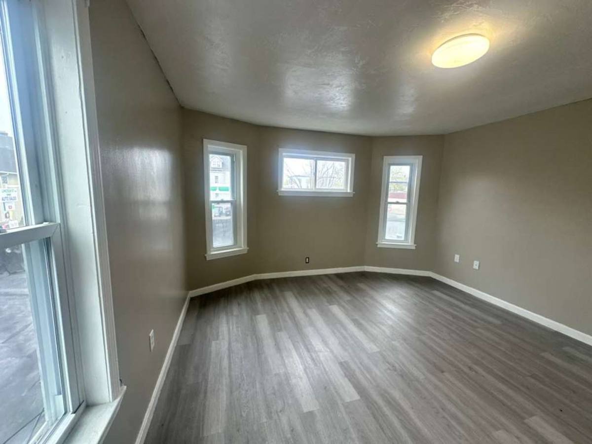 Apartment for rent at 249 Lincoln St, Worcester, MA 01605
