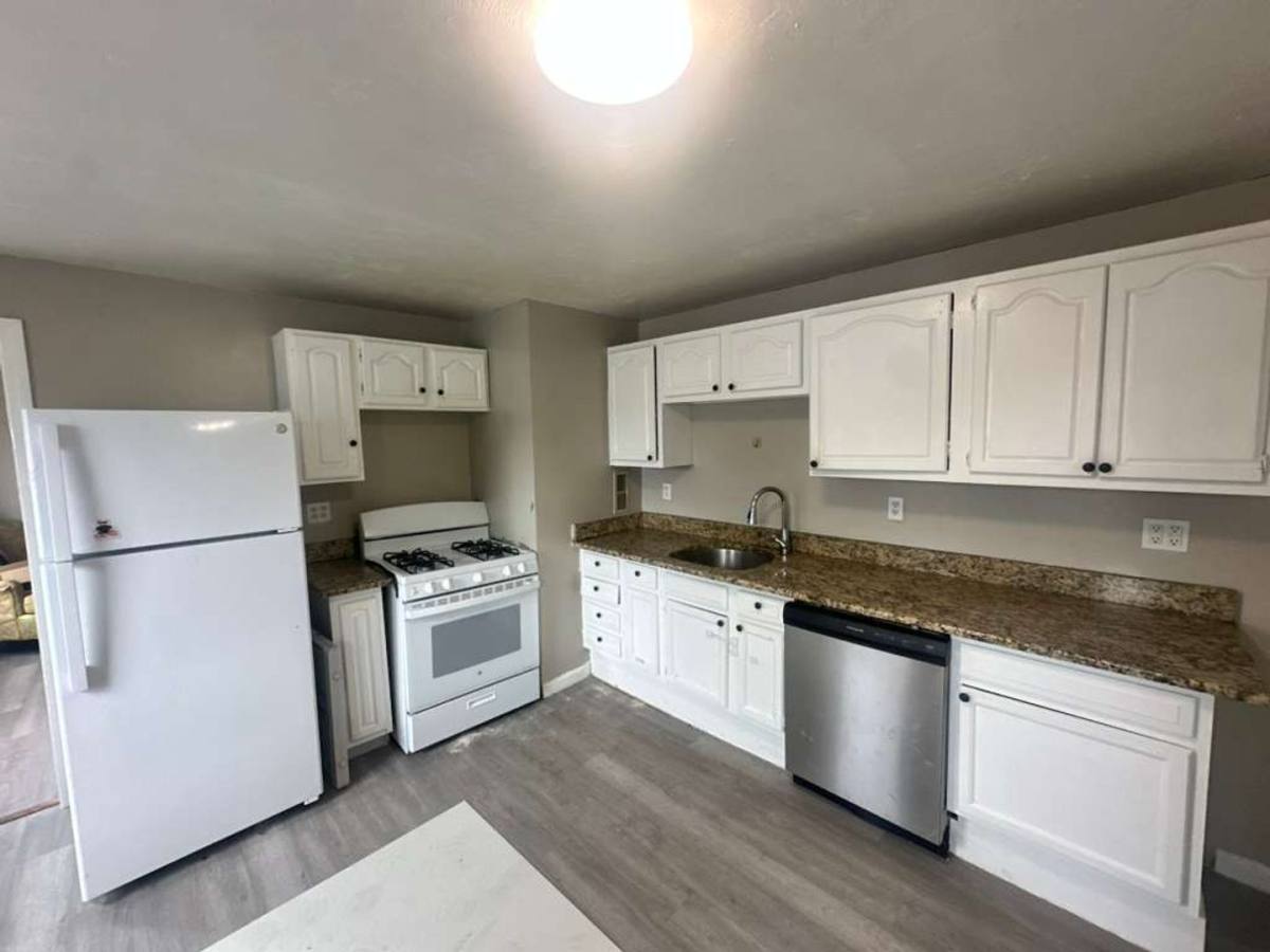Apartment for rent at 249 Lincoln St, Worcester, MA 01605