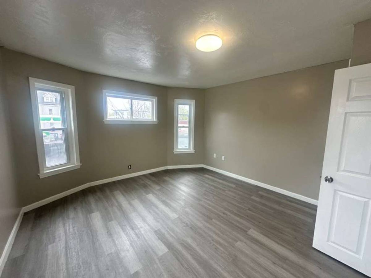 Apartment for rent at 249 Lincoln St, Worcester, MA 01605