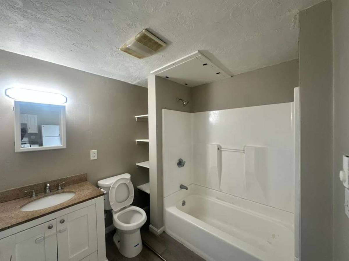 Apartment for rent at 249 Lincoln St, Worcester, MA 01605
