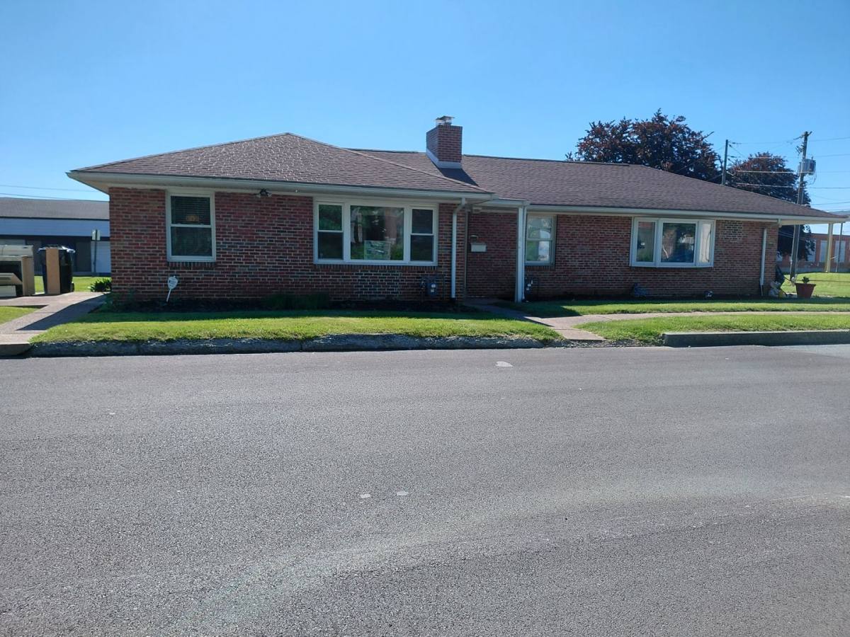 House for rent at 3003 Pennwood Dr, Harrisburg, PA 17110