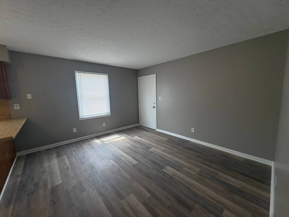 Apartment for rent at 2038 Rock Creek Rd, Bowling Green, KY 42104