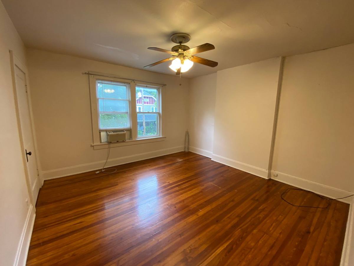 Apartment for rent at 2498 Indianola Ave, Columbus, OH 43202