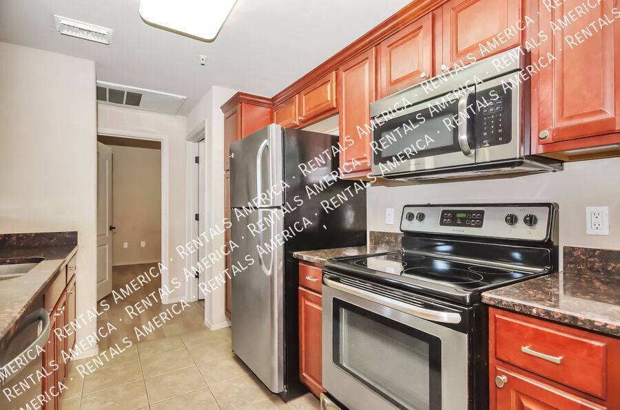 2550 E River Rd #20305, Tucson, AZ 85718