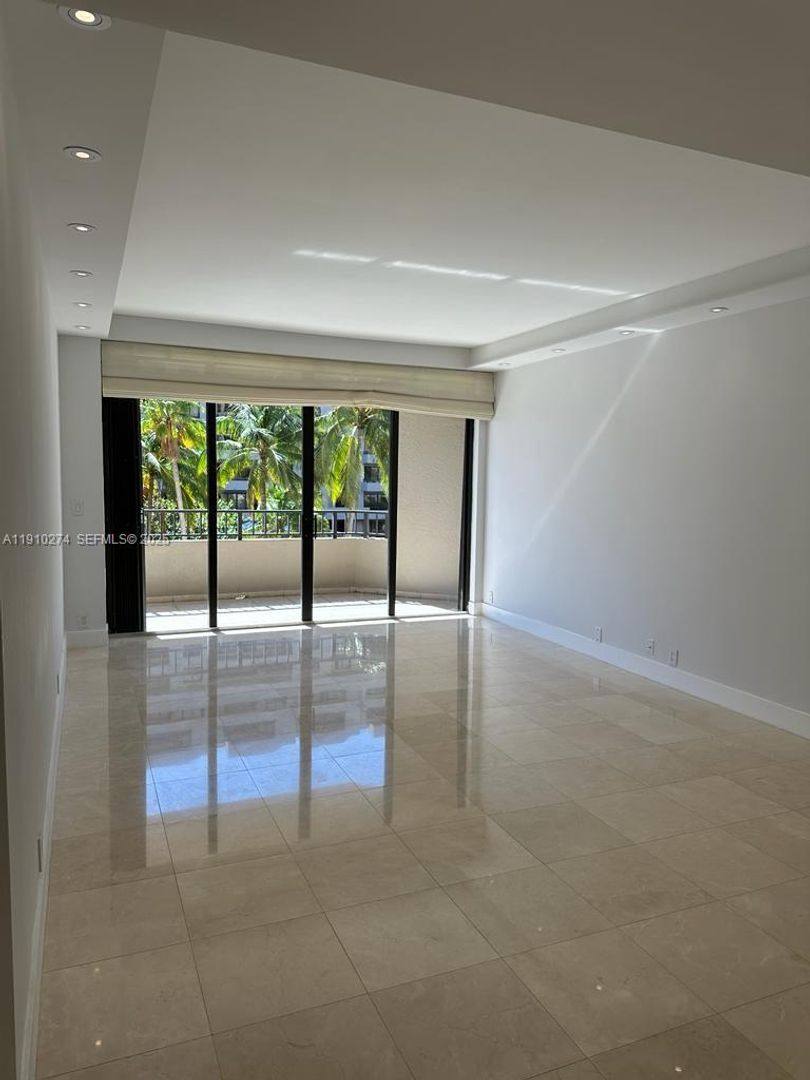 Apartment for rent at 251 Crandon Blvd, Key Biscayne, FL 33149