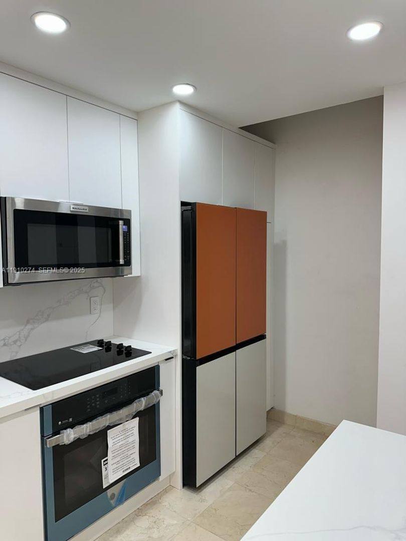Apartment for rent at 251 Crandon Blvd, Key Biscayne, FL 33149